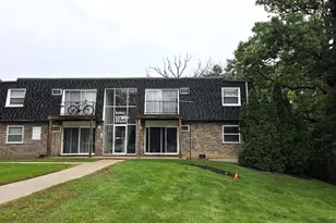 10213 S 86th Terrace, Palos Hills, IL 60465 - Photo 1