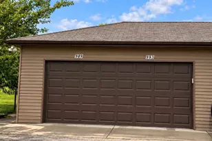 993 Kane St, South Elgin, IL 60177 - Photo 10