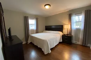 340 Sycamore Dr, Naperville, IL 60540 - Photo 10