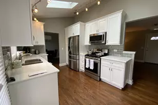 340 Sycamore Dr, Naperville, IL 60540 - Photo 8