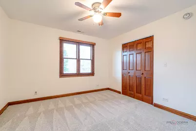 8208 Country Shire Lane, Spring Grove, IL 60081 - Photo 18