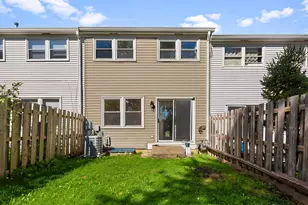 1931 Farnham Ct, Schaumburg, IL 60194 - Photo 20