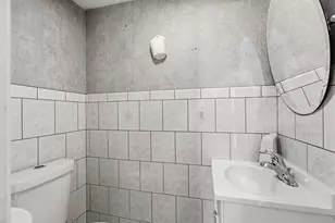 1931 Farnham Ct, Schaumburg, IL 60194 - Photo 14