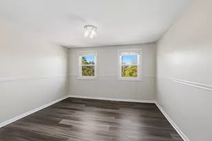 1931 Farnham Ct, Schaumburg, IL 60194 - Photo 16