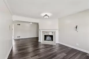 1931 Farnham Ct, Schaumburg, IL 60194 - Photo 6