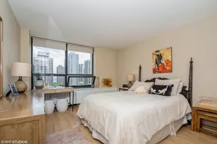 70 W Burton Pl, Chicago, IL 60610 - Photo 8