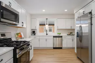 4051 W 80th Pl, Chicago, IL 60652 - Photo 8