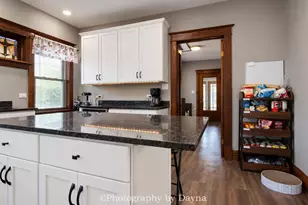 195 S Center Ave, Bradley, IL 60915 - Photo 18