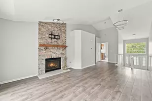2651 S Cedar Glen Dr, Arlington Heights, IL 60005 - Photo 6