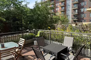 437 W Division St, Chicago, IL 60610 - Photo 10