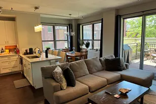 437 W Division St, Chicago, IL 60610 - Photo 2
