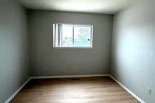 56 1/2 Main St, Oswego, IL 60543 - Photo 6