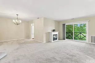 1082 Creekside Ct, Wheeling, IL 60090 - Photo 6