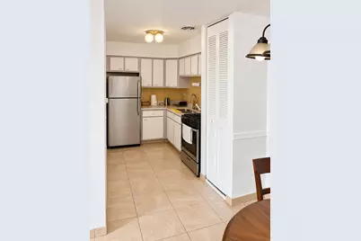 5358 N Cumberland Avenue #213, Chicago, IL 60656 - Photo 4