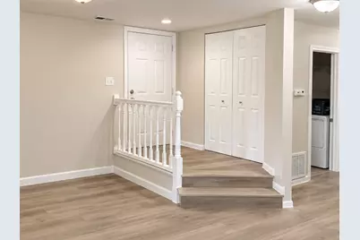 1206 Streamwood Lane, Vernon Hills, IL 60061 - Photo 2