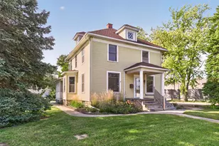 610 S 3rd St, Geneva, IL 60134 - Photo 1