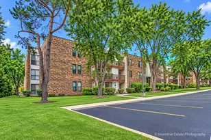 2212 Country Club Dr, Woodridge, IL 60517 - Photo 4