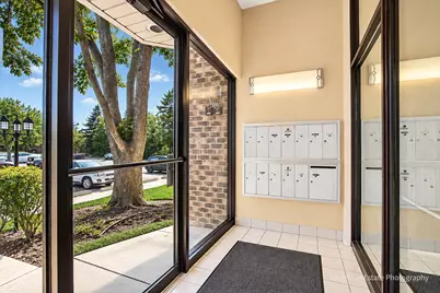 2212 Country Club Drive #4, Woodridge, IL 60517 - Photo 6