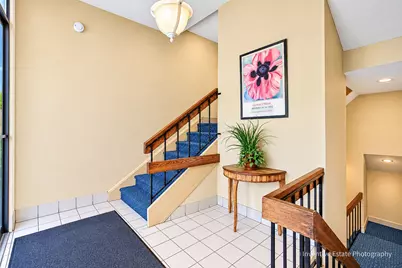 2212 Country Club Drive #4, Woodridge, IL 60517 - Photo 8