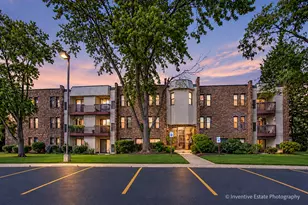 2212 Country Club Dr, Woodridge, IL 60517 - Photo 1