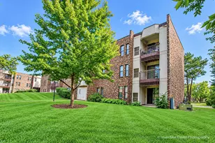 2212 Country Club Dr, Woodridge, IL 60517 - Photo 24