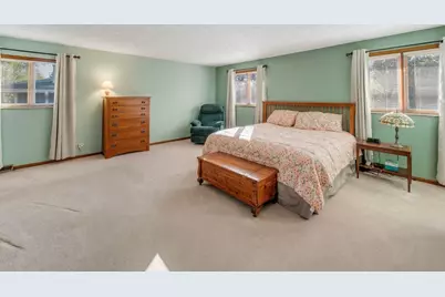 1011 Iroquois Drive, Elgin, IL 60123 - Photo 12
