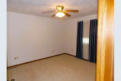 1747 State Route 161 Highway, Centralia, IL 62801 - Photo 14