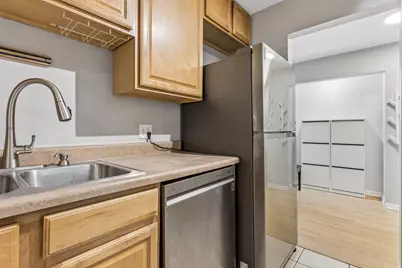 445 Sherman Avenue #302, Evanston, IL 60202 - Photo 8