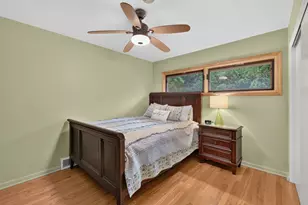 220 E Hillside Rd, Naperville, IL 60540 - Photo 24