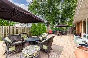 220 E Hillside Rd, Naperville, IL 60540 - Photo 42