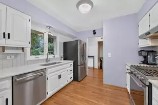 220 E Hillside Rd, Naperville, IL 60540 - Photo 12