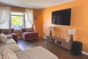 3841 Home Ave, Berwyn, IL 60402 - Photo 6