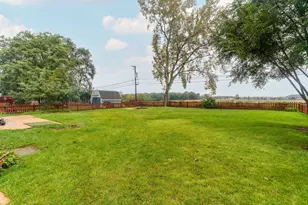 1502 Sunset Dr, Holiday Hills, IL 60051 - Photo 30