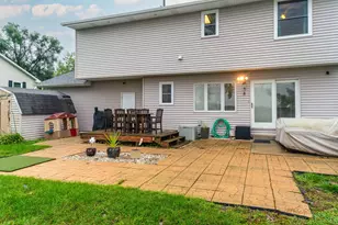 1502 Sunset Dr, Holiday Hills, IL 60051 - Photo 26
