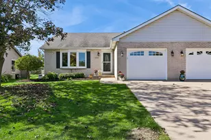15629 W Waterford Ln, Manhattan, IL 60442 - Photo 2