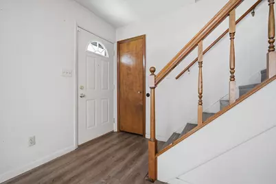 912 Parmon Road, Bloomington, IL 61701 - Photo 6