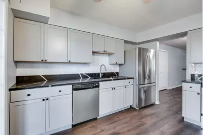 1486 W Jefferson Avenue #D, Naperville, IL 60540 - Photo 4