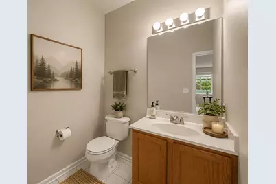 5450 Alexandria Drive, Lake in the Hills, IL 60156 - Photo 12