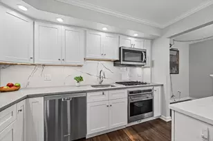 110 W Butterfield Rd, Elmhurst, IL 60126 - Photo 4