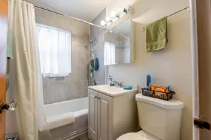 8939 S Blackstone Ave, Chicago, IL 60619 - Photo 6