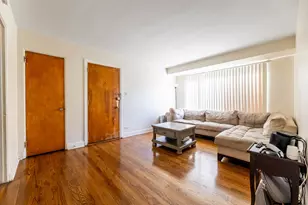 8939 S Blackstone Ave, Chicago, IL 60619 - Photo 12