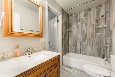 113 Elm Street #B, Elgin, IL 60123 - Photo 18
