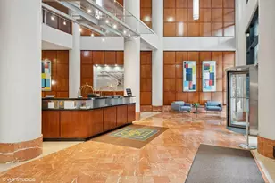 211 E Ohio St, Chicago, IL 60611 - Photo 2