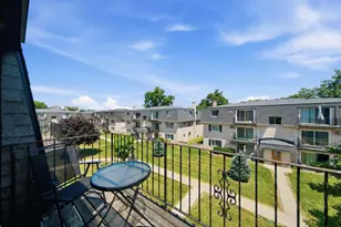 1311 N Baldwin Ct, Palatine, IL 60074 - Photo 6