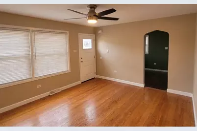 17 W Naperville Road, Westmont, IL 60559 - Photo 2