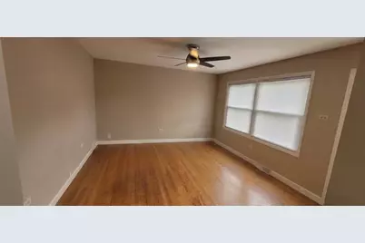 17 W Naperville Road, Westmont, IL 60559 - Photo 6