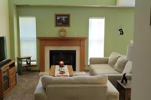 7975 Hedgewood Dr, Darien, IL 60561 - Photo 4