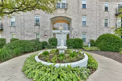 5001 Carriageway Drive #A209, Rolling Meadows, IL 60008 - Photo 2