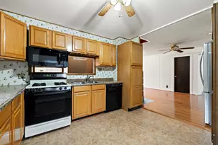 11806 Maple Ave, Hebron, IL 60034 - Photo 20