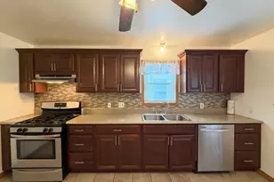 435 S Cannon Ave, Kankakee, IL 60901 - Photo 6